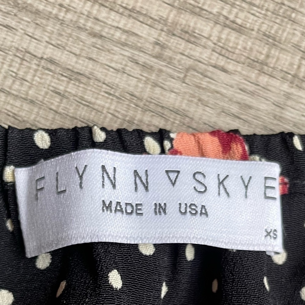 Flynn Skye Annabelle Mini Wrap Dress Polka Dot Floral Pattern V Neck Black SZ XS - Picture 9 of 14